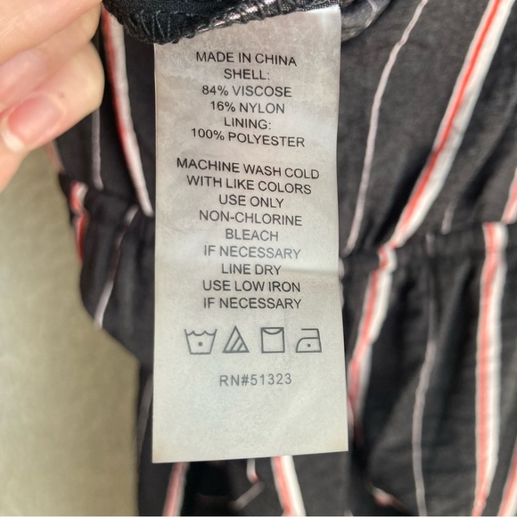 Vince Camuto Women's spaghetti strap black wide leg striped jumpsuit, Sz M - Picture 13 of 17